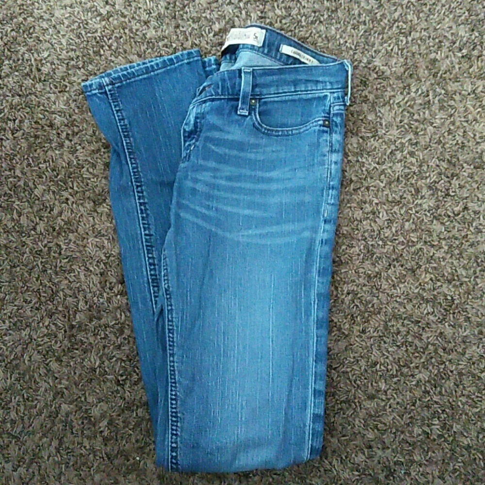 Sold Hollister Laguna Skinny Jean Size 5L